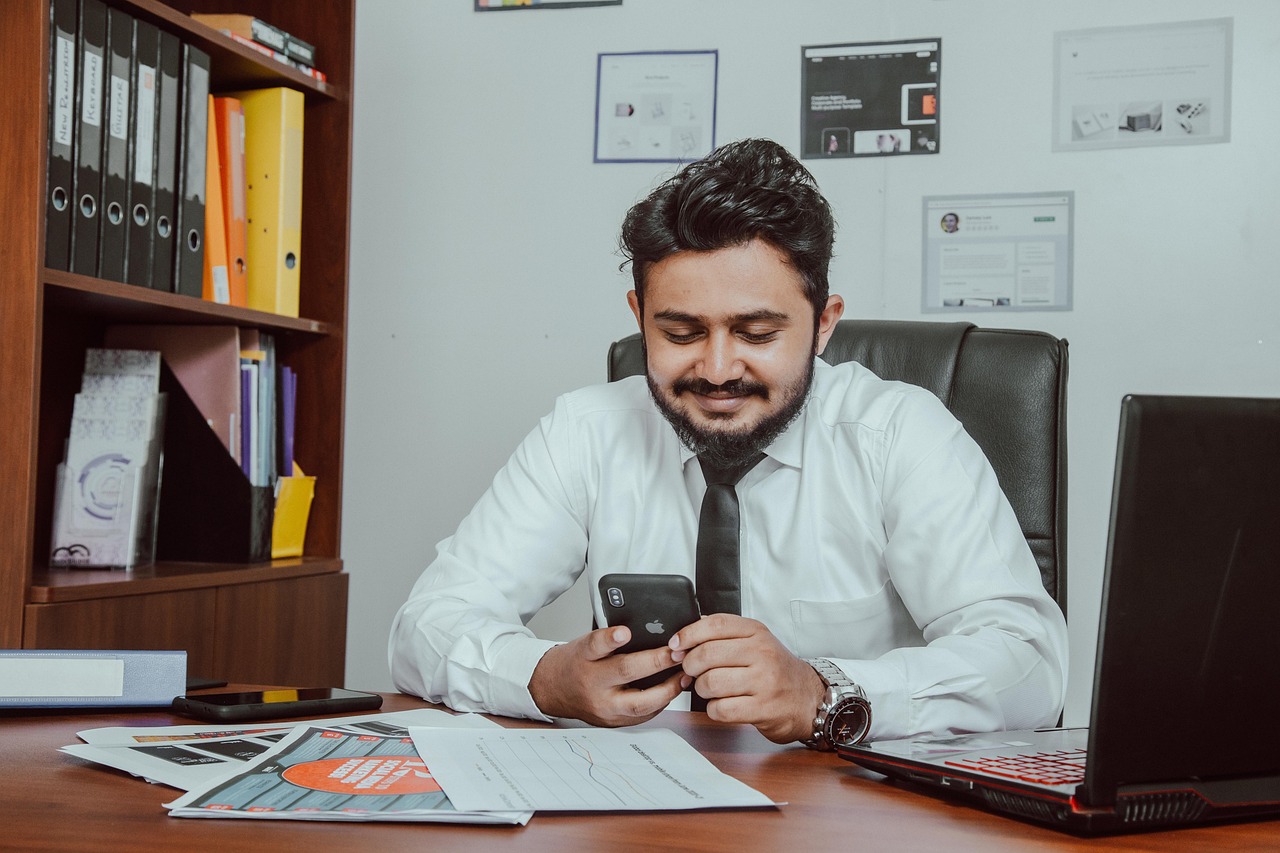 实名抖音号买卖：融客app详情下载教程